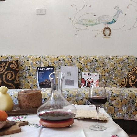 サッサリCasa Ele - Casa Indipendente Con Cucina - Bikes Friendlyアパートメント エクステリア 写真