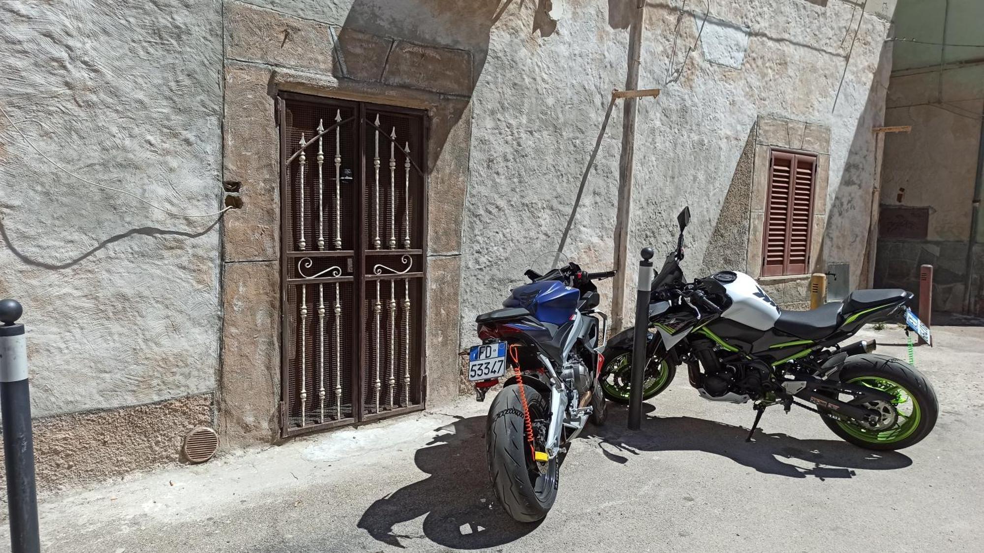 サッサリCasa Ele - Casa Indipendente Con Cucina - Bikes Friendlyアパートメント エクステリア 写真