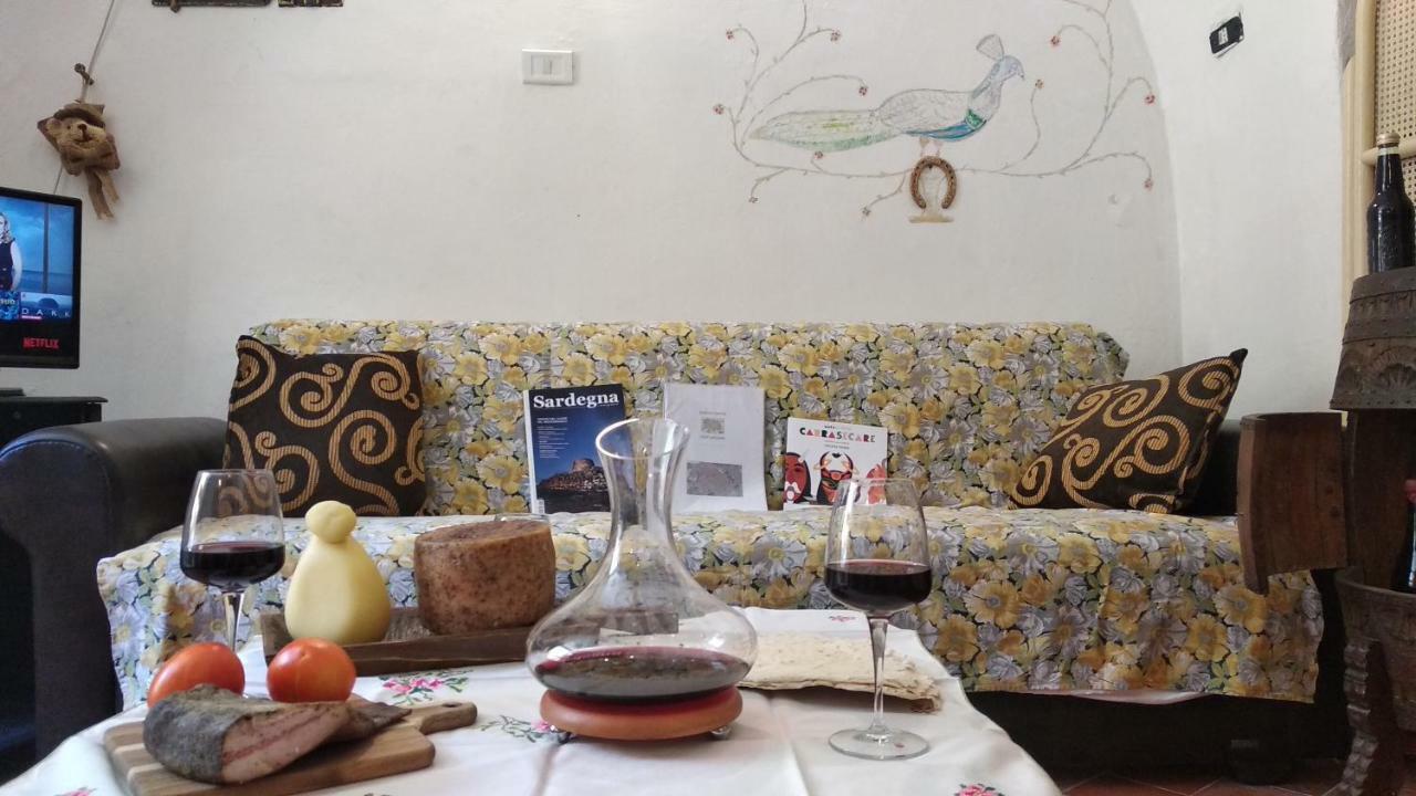 サッサリCasa Ele - Casa Indipendente Con Cucina - Bikes Friendlyアパートメント エクステリア 写真